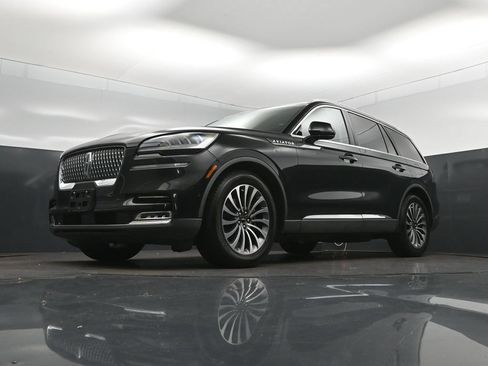 Used 2020 Lincoln Aviator Reserve w/ Equipment Group 201A RWD image 39