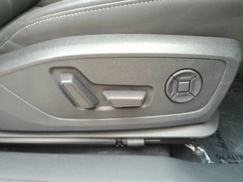 Used 2023 Audi Q4 e-tron Premium Plus w/ Premium Plus RWD image 25