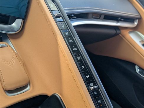 Used 2022 Chevrolet Corvette Stingray Preferred Cpe w/ Chrome Exterior Badge Package image 17