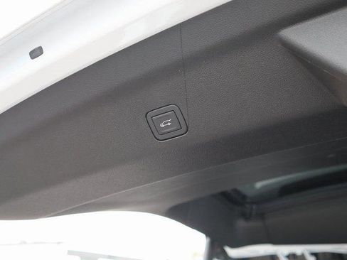 New 2025 GMC Yukon AT4 Ultimate image 10