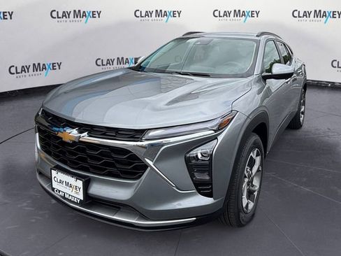 New 2026 Chevrolet Trax LT w/ Driver Confidence Package FWD image 1