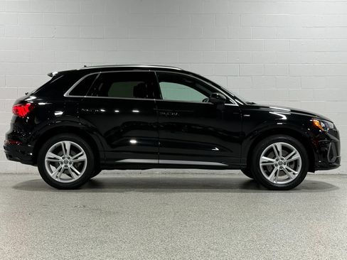 Used 2020 Audi Q3 2.0T Premium w/ Convenience Package AWD/4WD image 5