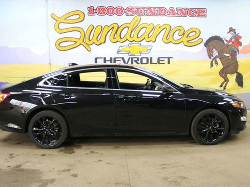 Used 2024 Chevrolet Malibu LT w/ Midnight Edition FWD image 1