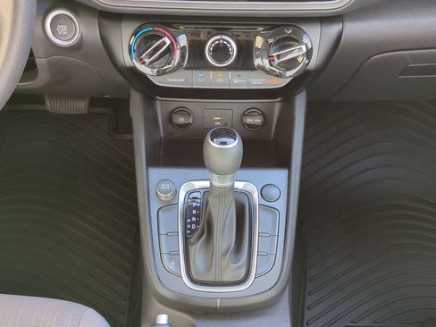 Certified 2022 Hyundai Kona SEL image 18