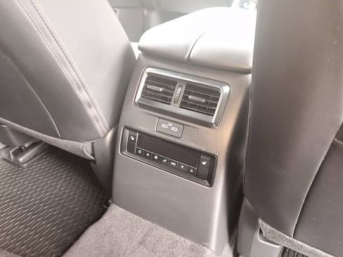Certified 2025 MAZDA CX-70 3.3 Turbo S w/ Premium Package AWD/4WD image 8