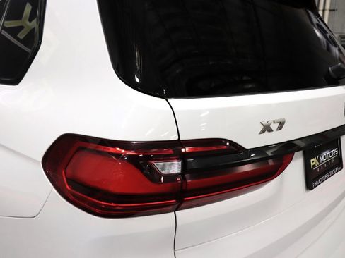 Used 2020 BMW X7 M50i w/ Cold Weather Package image 5