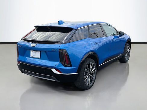 New 2026 Cadillac Optiq Luxury 2 RWD image 5