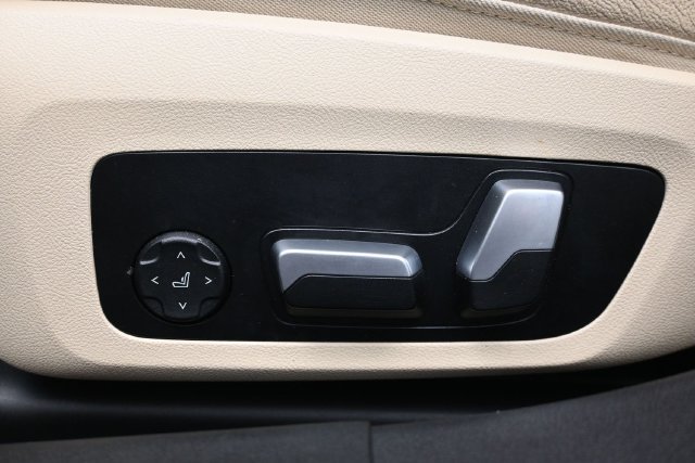 Used 2022 BMW 330i Sedan w/ Driving Assistance Package RWD image 8