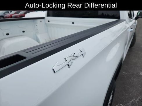 Used 2024 GMC Sierra 1500 SLT image 31