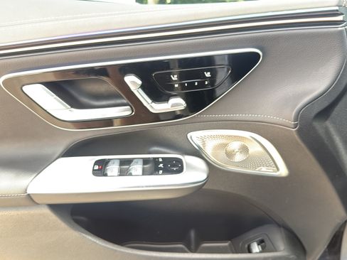 Used 2023 Mercedes-Benz EQE 500 4MATIC Sedan w/ Exclusive Trim Package image 11