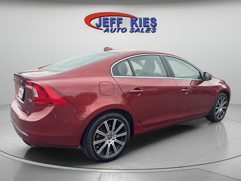 Used 2016 Volvo S60 T5 Inscription Platinum w/ Climate Package FWD image 5