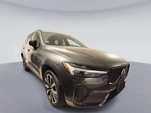 Used 2024 Volvo XC60 B5 Plus w/ Protection Package Premier AWD/4WD image 2