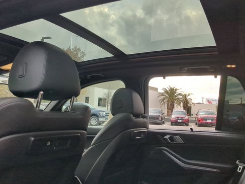 Used 2022 BMW X5 sDrive40i w/ Premium Package image 21