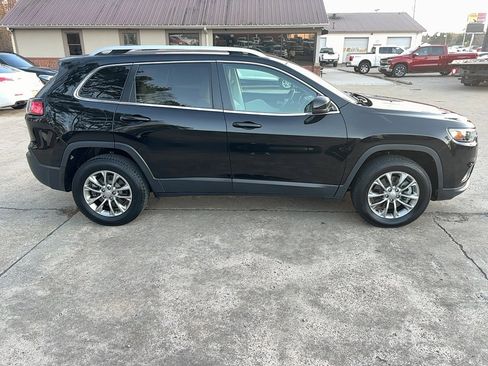 Used 2021 Jeep Cherokee Latitude Plus w/ Security Package image 4