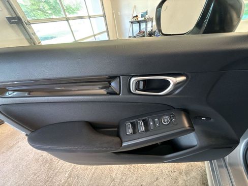 Used 2025 Honda Civic FWD Hybrid Sedan image 15