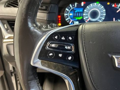 Used 2019 Cadillac Escalade ESV Platinum AWD/4WD image 25