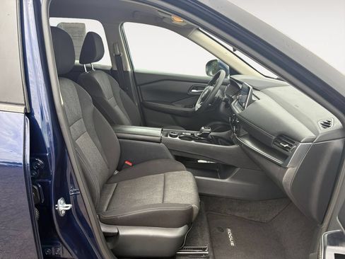 Used 2024 Nissan Rogue SV AWD/4WD image 15