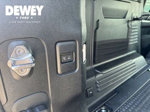 Used 2024 Land Rover Defender 110 X-Dynamic SE AWD/4WD image 31