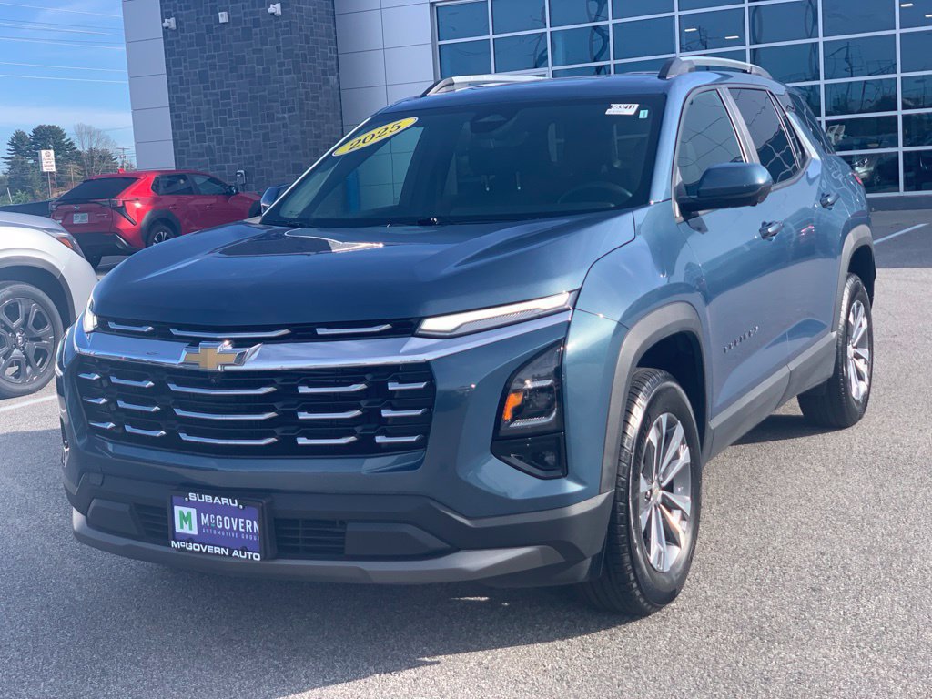 Used 2025 Chevrolet Equinox LT w/ Convenience Package II AWD/4WD image 4