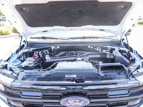 Certified 2025 Ford Expedition Platinum AWD/4WD image 28