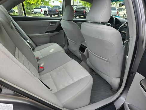 Used 2016 Toyota Camry LE FWD image 13