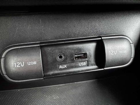 Used 2014 Kia Soul + image 25
