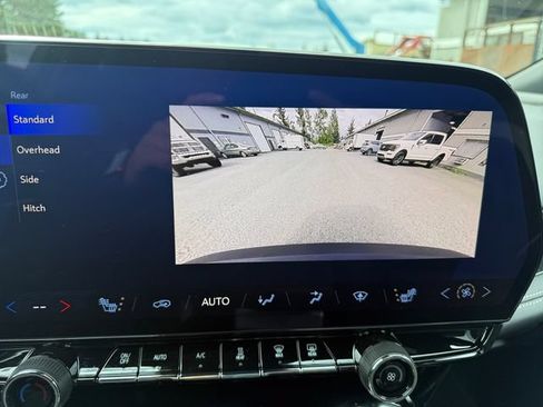 Used 2024 Chevrolet Blazer EV LT AWD/4WD image 12