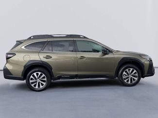 Certified 2024 Subaru Outback Premium AWD/4WD video 2