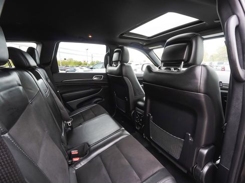 Used 2022 Jeep Grand Cherokee Laredo X AWD/4WD image 37