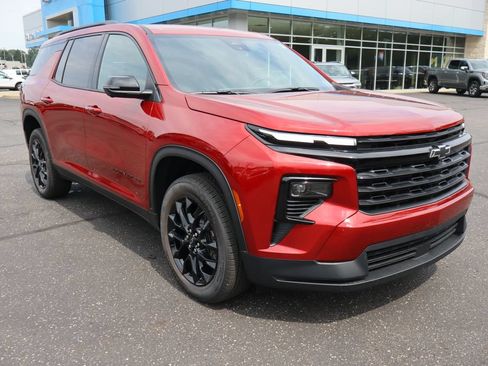 New 2026 Chevrolet Traverse LT w/ Midnight/Sport Edition AWD/4WD image 2