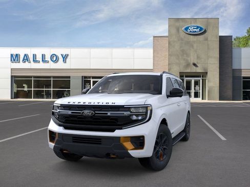 New 2026 Ford Expedition Tremor image 2