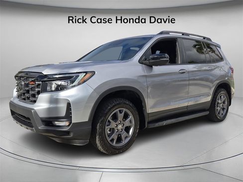 Certified 2024 Honda Passport TrailSport image 9