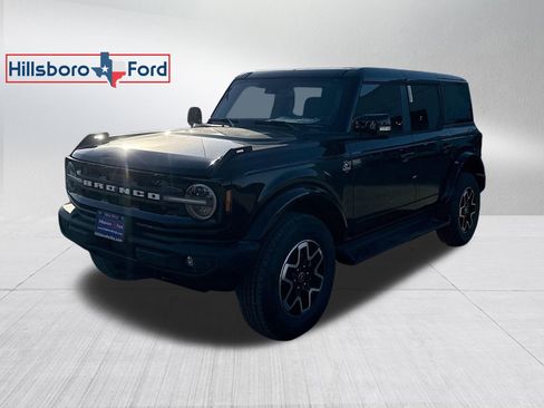 New 2025 Ford Bronco Outer Banks image 1