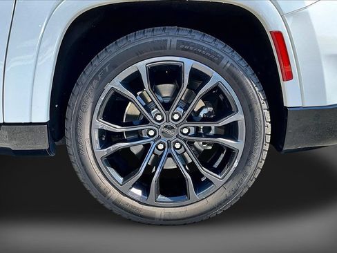 Certified 2024 Jeep Grand Wagoneer L Series II w/ Quick Order Packagew 28T AWD/4WD image 36