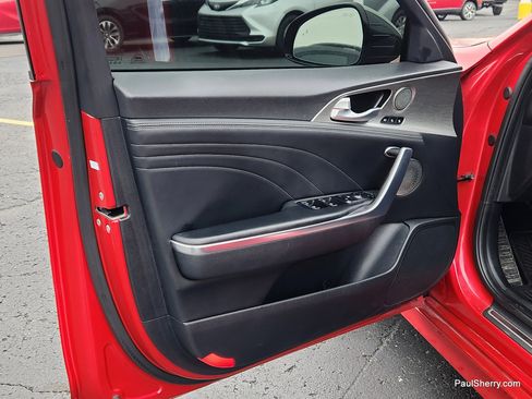 Used 2022 Kia Stinger GT2 image 19