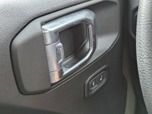 Used 2025 Jeep Wrangler Sport AWD/4WD image 22