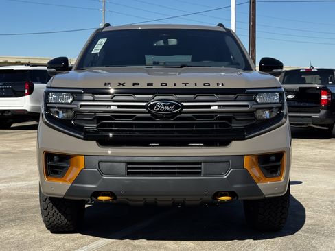 New 2026 Ford Expedition Tremor image 3