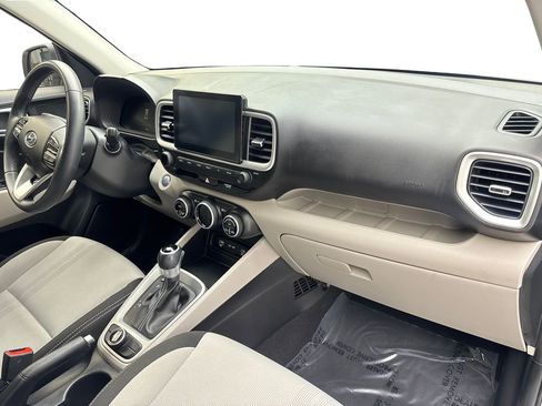 Used 2025 Hyundai Venue SEL FWD image 51