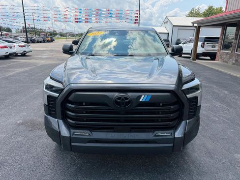 Used 2022 Toyota Tundra SR5 AWD/4WD image 10