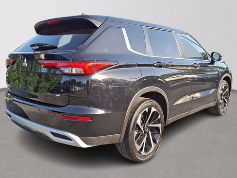 Used 2024 Mitsubishi Outlander SE FWD image 6