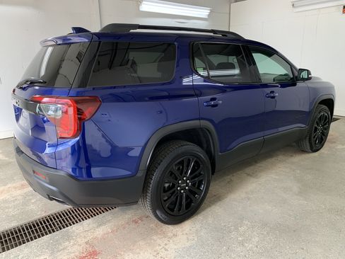 Used 2023 GMC Acadia SLE w/ Elevation Edition image 6