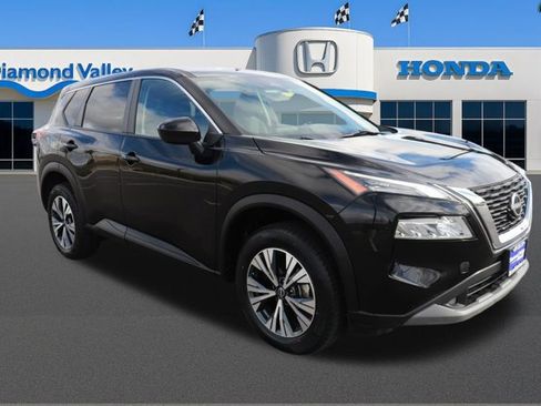 Used 2023 Nissan Rogue SV image 1