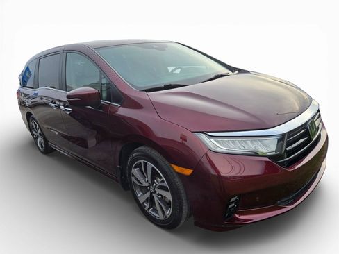 Used 2021 Honda Odyssey Touring image 2