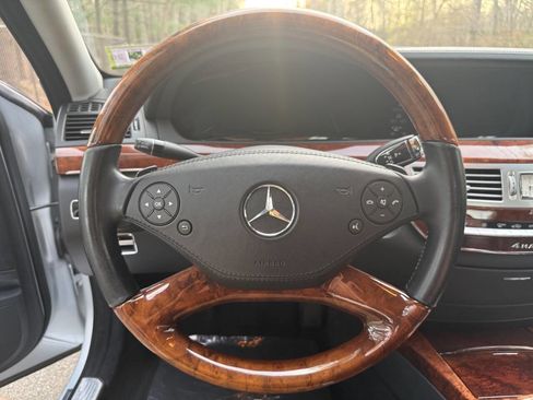 Used 2010 Mercedes-Benz S 550 4MATIC image 21