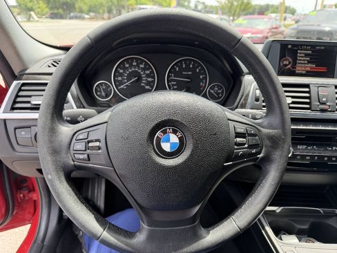 Used 2017 BMW 320i Sedan RWD image 8