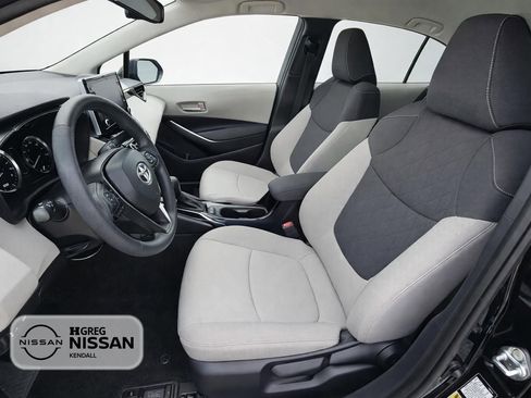 Used 2020 Toyota Corolla LE FWD image 7