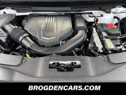 New 2026 GMC Acadia AT4 image 10