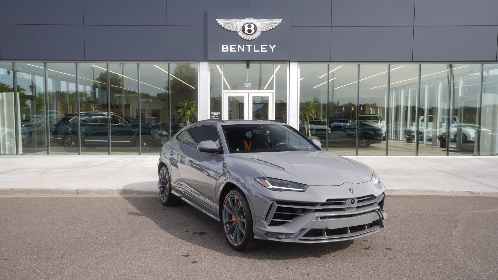 Used 2024 Lamborghini Urus S AWD/4WD image 19