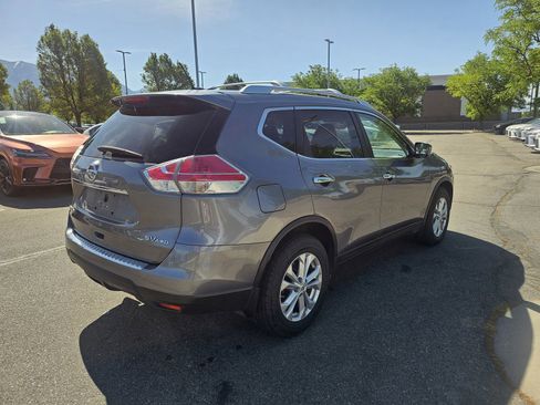Used 2016 Nissan Rogue SV AWD/4WD image 5