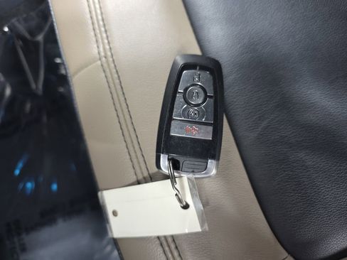 Used 2022 Ford Bronco Wildtrak AWD/4WD image 33